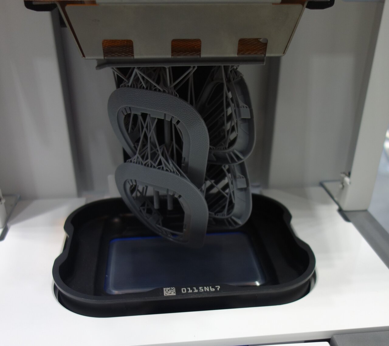 写真５「Figure4 Standalone」で造形した複雑な形状の部品