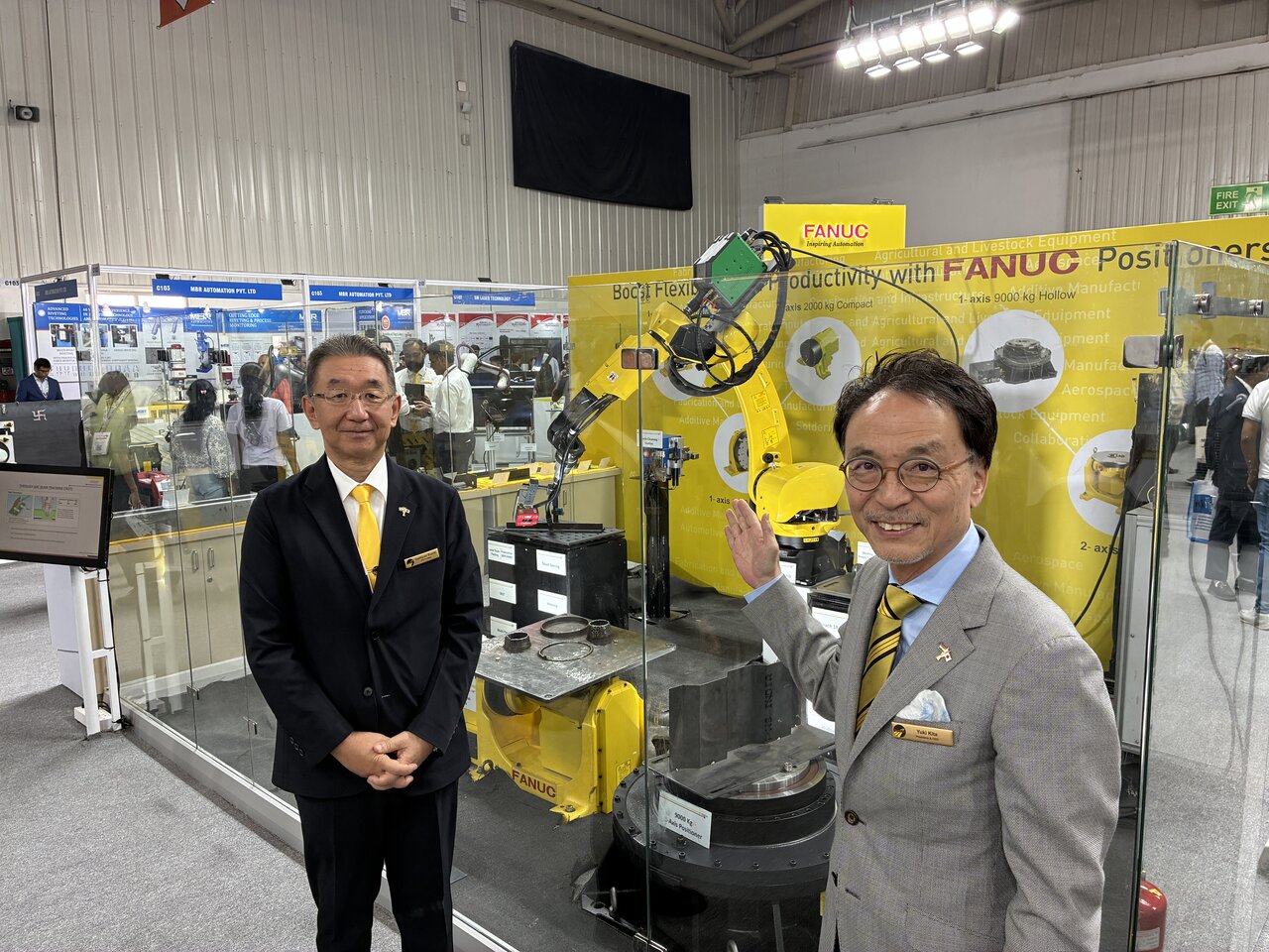 写真6　 喜多祐樹プレジデント＆ CEO（右）と鈴木 俊之バイスプレジデント