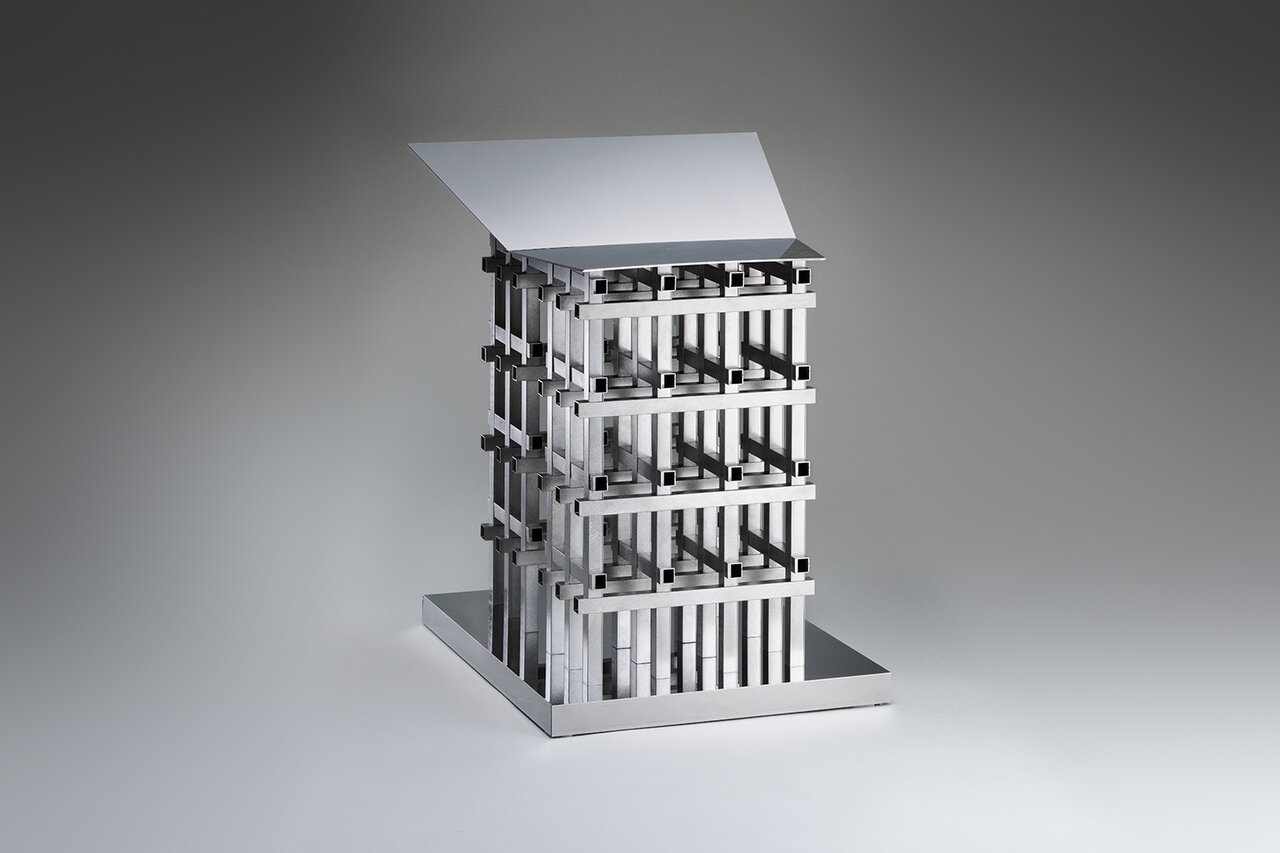 写真１　厚生労働大臣賞の表彰の様子