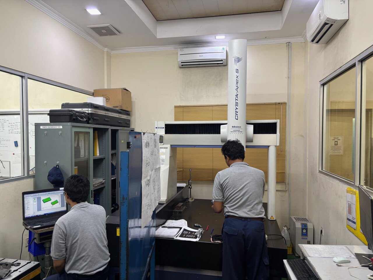 図5 ３次元測定機で検査