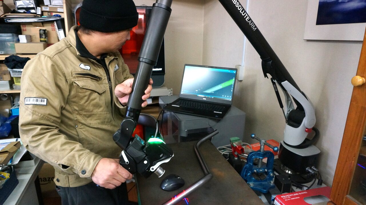 アーム型3 次元測定機を活用。CAD データとの差分やCNC ベンダーでの修正方法までわかる優れもの