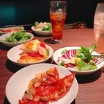 【若者の街 ”渋谷” にて。】ドミノピザ食べ放題&相席してきた。