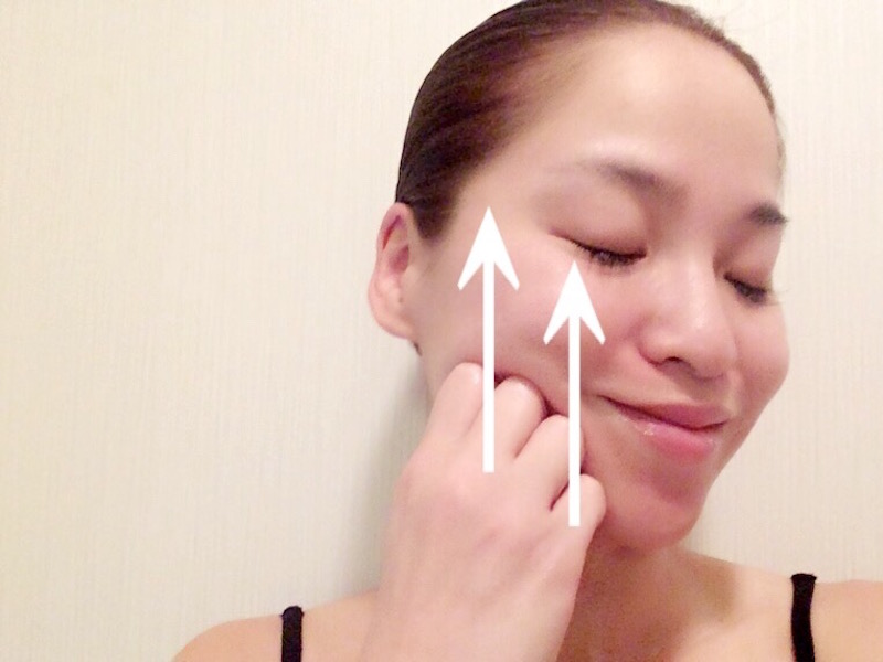 アンチエイジング たるみ 縦にマッサージ