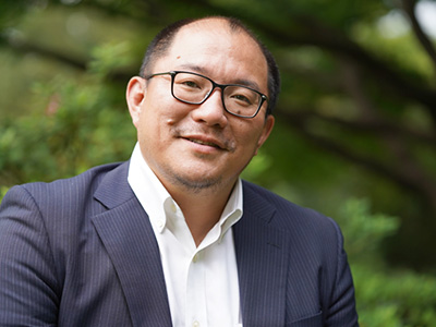 画像：西浦教授プロフィール写真