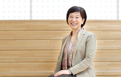 画像：玉腰暁子先生プロフィール写真