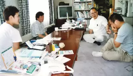  2000年ごろ 栗沢町美流渡診療所研修の医学生と