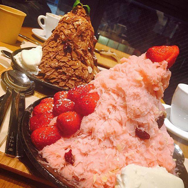 新大久保で見つけたインスタで話題のかわいいカフェとポップなスイーツ シュウシュウ