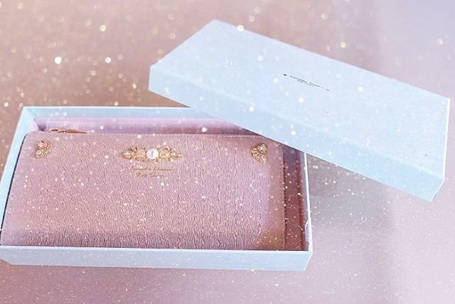 金運アップ 今欲しい春財布 10代女子におすすめな かわいい春財布とブランドのまとめ シュウシュウ