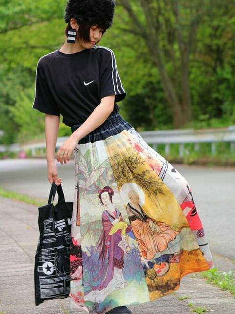 夏は和柄アイテムを使って大人かわいい 着物柄コーデ シュウシュウ