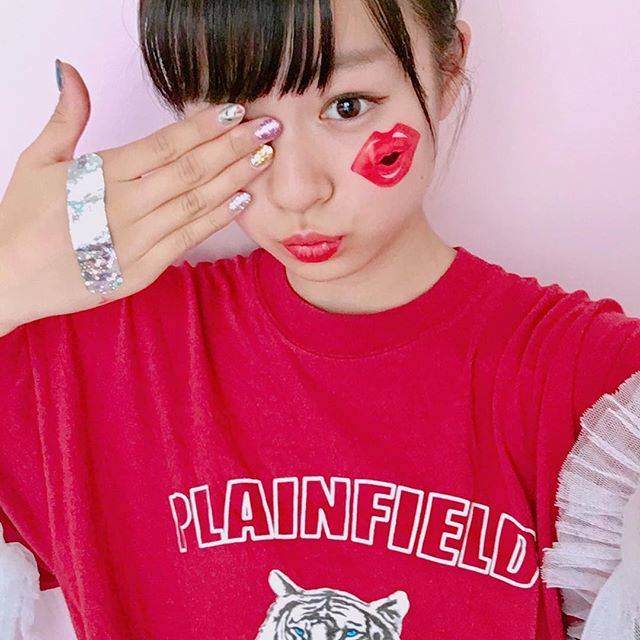 ファッションの教科書 おしゃれコーデが話題の人気インスタグラマー シュウシュウ