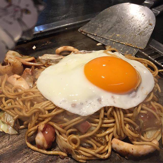 @corocorobucco on Instagram: “味乃家で遅めのランチ。味乃家ミックス(お好み焼き)ネギ焼き・焼きそば😋#時をかけるぶっこ 2016.4.29#味乃家 #ハプニングあり” (80162)