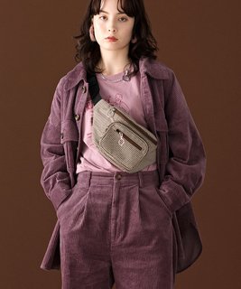 コーデュロイのジャケット。シャツみたいな形になっている...