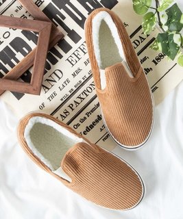 WEGO(ウィゴー)のスリッポン。中がボアになっていま...
