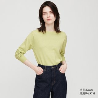 ユニクロのカシミヤのセーター。カシミヤなのにこの値...