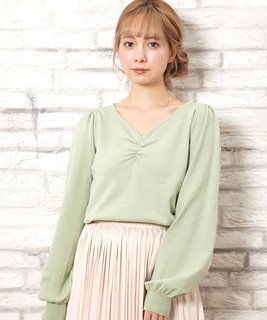 INGNIのニットです。春色カラーだし、薄そうなニ...