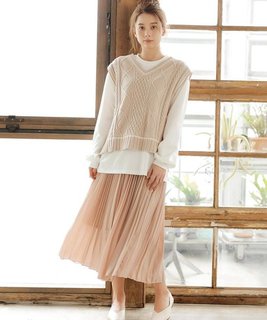 INGNIのロングプリーツスカート。スウェット、パ...