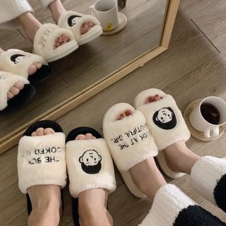 ボーイとガールのもこもこルームシューズ。とっても可...