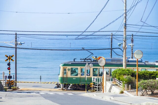 (3852)