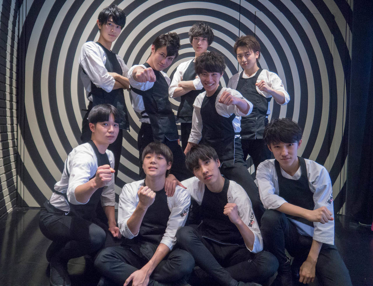 浅草軽演劇集団・ウズイチ旗揚げ公演『シャフ』ゲネプロ&インタビュー!|「乗せてくれるアイドル」ここに誕生!