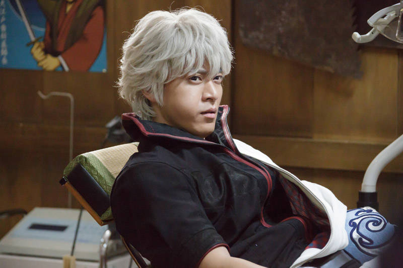 オッス!おらマダオ!『銀魂2』の”ドラゴン〇ール風”超絶パロディ予告編が解禁!!