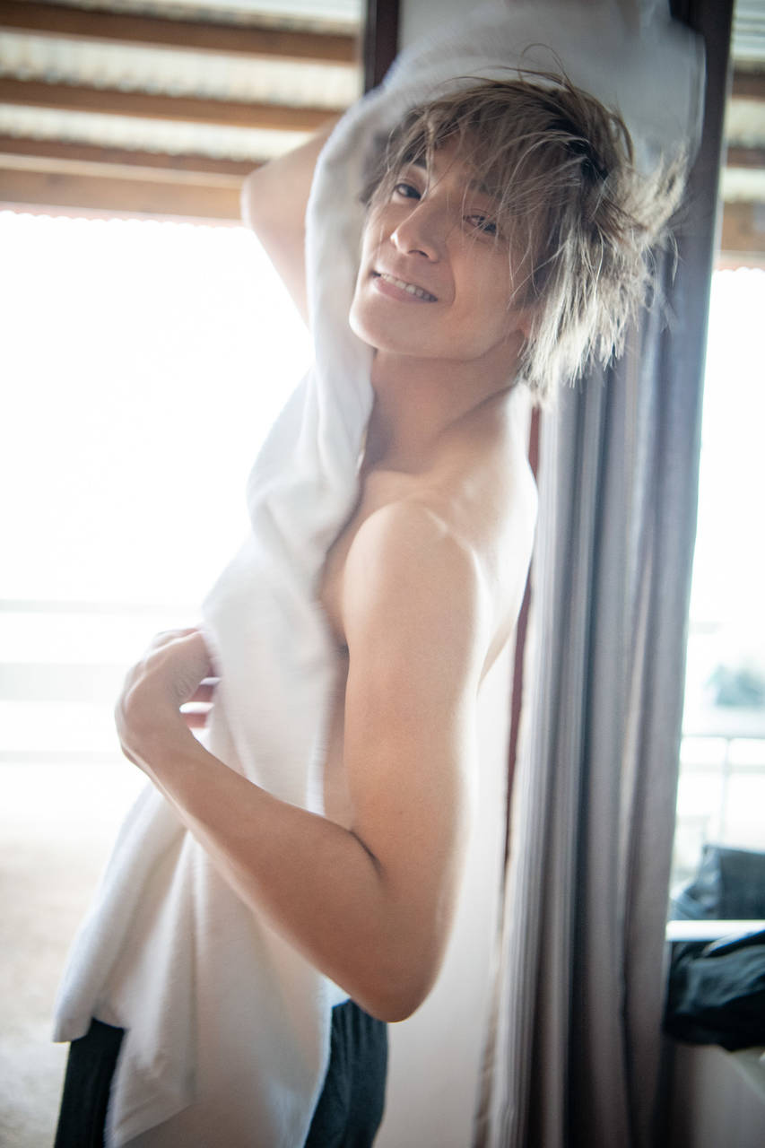 上田堪大が初めてのセブ島で見せる笑顔――1st DVDが2018年12月発売決定!