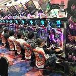 仮面ライダー、ゲッターロボが直営店デビュー