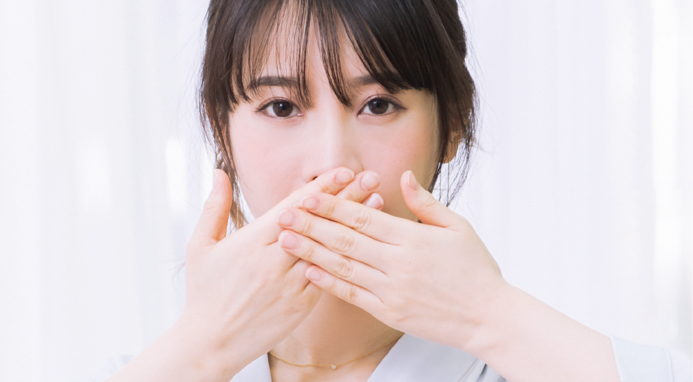 口の粘つきを自分で解消＆予防! ネバネバの10の原因も紹介【歯科医師監修】