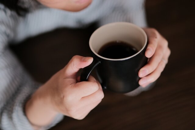 コーヒーを飲んだ後の口臭が気になるのはなぜ？