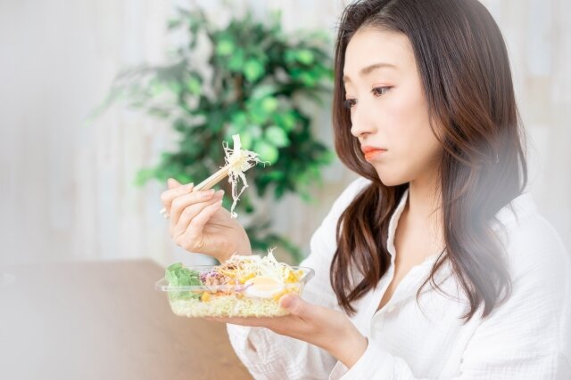 夏バテで食欲不振…原因と対策、おすすめの食べ物・飲み物を徹底解説