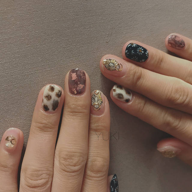 YUKIさんのネイルをちょっとのぞき見♡