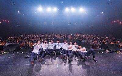 8人組男性ヴォーカルグループsolidemoが17都市18公演のツアー完走 佐藤竹善作曲 藤田千章作詞のニューシングルも初披露 avex management web