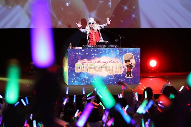 DJ KOO初の“劇場DJ”に大興奮！！ 寺島惇太も「キンプリでフェス