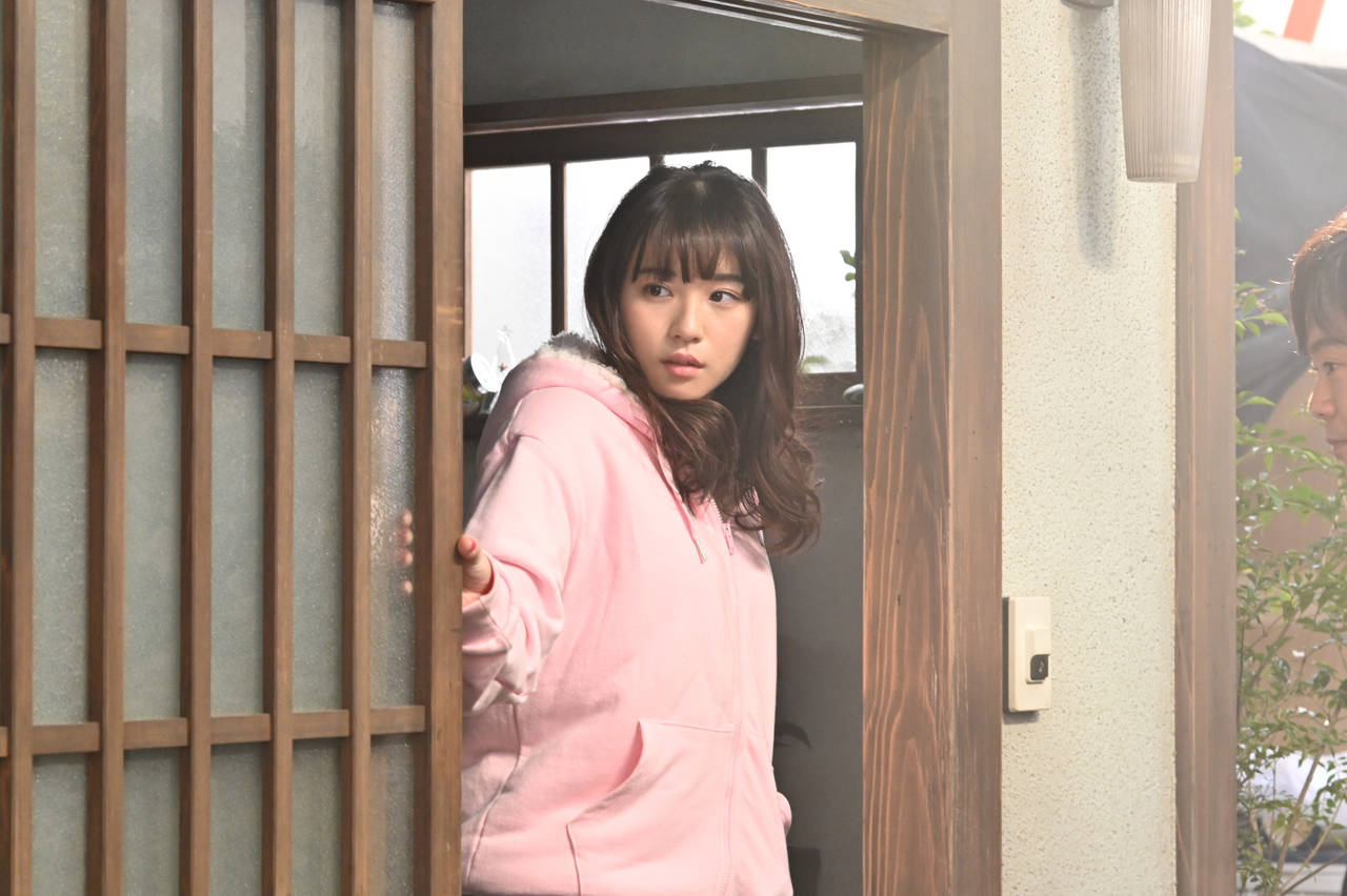 9割アドリブ！浅川梨奈が人間力の試されるドキュメントドラマに