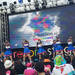 全力パフォーマンスに人だかりが...。Chubbinessがa-nation island resort stageに初登場！！