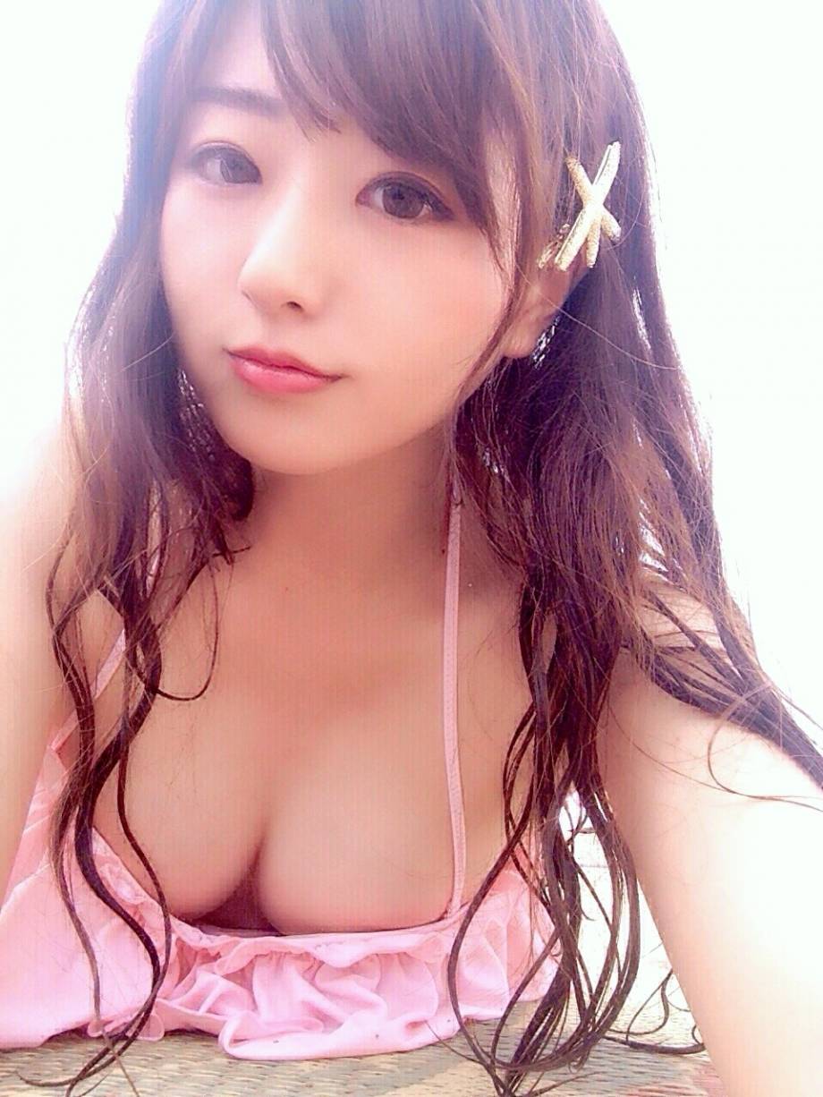 海コーデ 水着 海沿いカフェ With Lab ファッション With Online 講談社公式 恋も仕事もわたしらしく