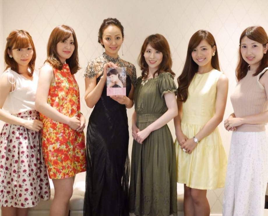 神田うのさんにインタビュー With Lab ライフスタイル With Online 講談社公式 恋も仕事もわたしらしく