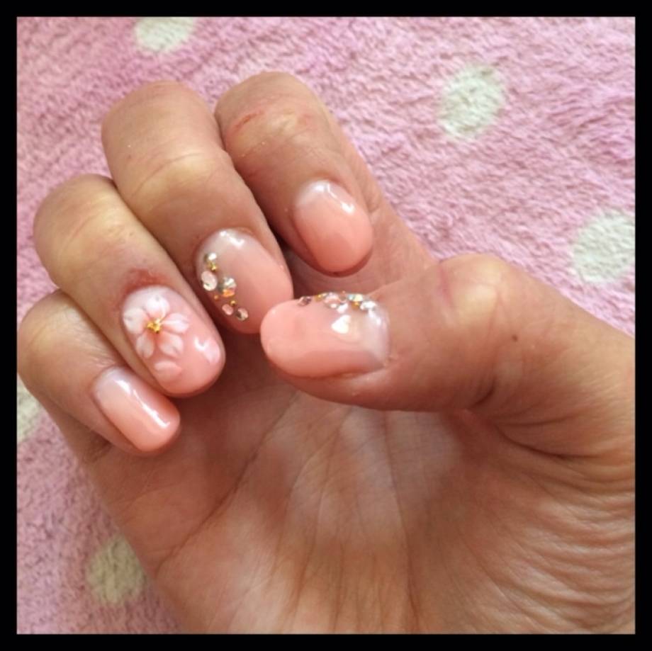 卒業式ネイル With Online 講談社公式 恋も仕事もわたしらしく