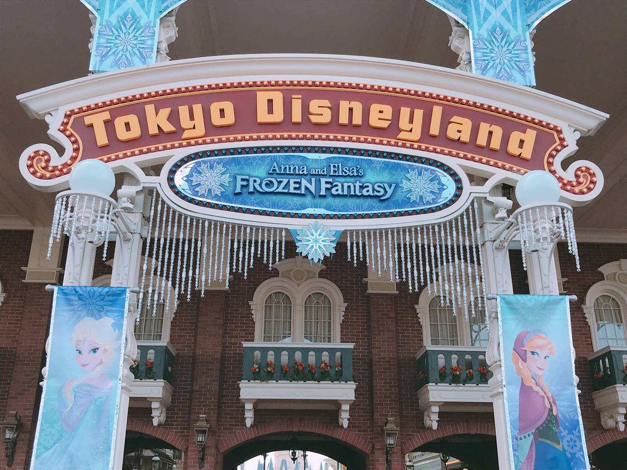 ディズニーランドでスターウォーズの謎解きイベント With Online 講談社公式 恋も仕事もわたしらしく