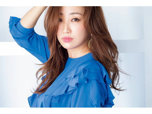 神崎 恵 翁 安芸 鈴木詩織 私が 好きで似合う服 を見つけた瞬間 With Online 講談社公式 恋も仕事もわたしらしく