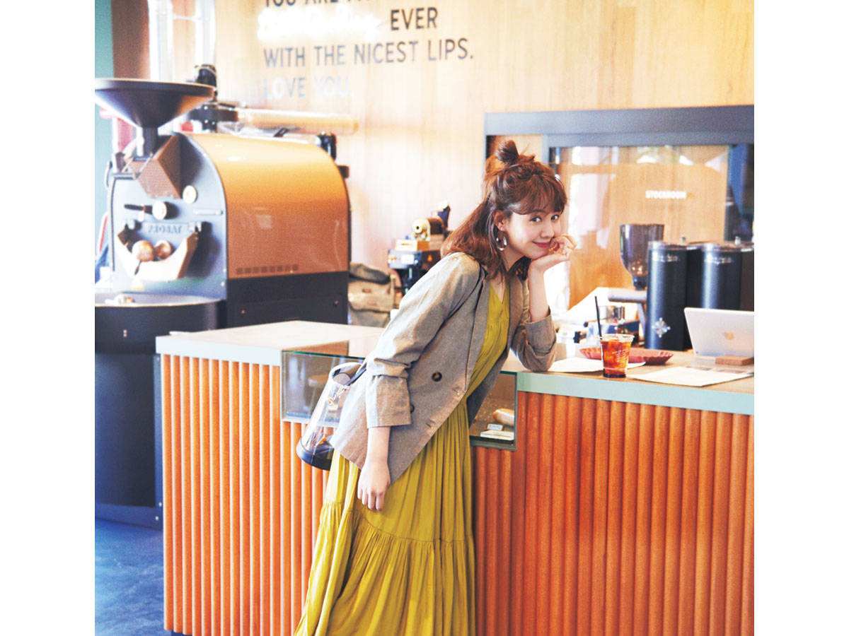 映えワンピ リネンjk ダッドスニーカーで最旬コーデ With Online 講談社公式 恋も仕事もわたしらしく