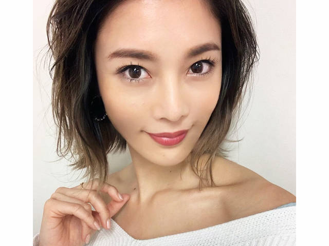 島袋聖南 10歳下の彼と同棲スタート そのとき私が何度も彼に確認したこと 第1回 年下男子の落とし方 With Online 講談社公式 恋も仕事もわたしらしく