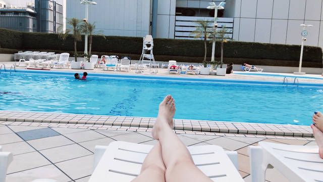 ホテルプール With Online 講談社公式 恋も仕事もわたしらしく