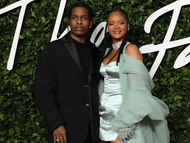 リアーナ 噂の人気ラッパー彼氏と幸せいっぱい セレブのlove ファッション With Online 講談社公式 恋も仕事もわたしらしく