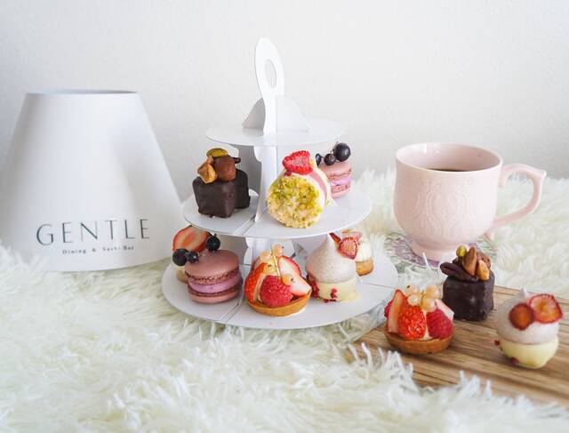 テイクアウトアフタヌーンティー 表参道のレストラン Gentle Dining の予約完売スイーツが自宅で楽しめる With Online 講談社公式 恋も仕事もわたしらしく