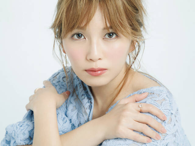 宇野実彩子 Paku Chan 主役級リップはチークと一緒に楽しむ 宇野実彩子 Paku Chan 可愛い キレイ メイク With Online 講談社公式 恋も仕事もわたしらしく