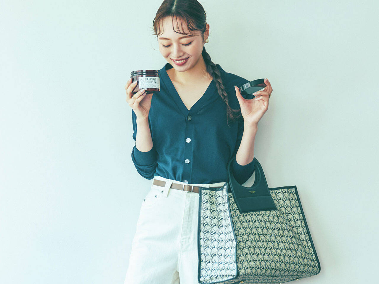 彩色兼備な撥水バッグで雨の日のおしゃれをもっと楽しく モテすぎ注意 30日コーデ With Online 講談社公式 恋も仕事もわたしらしく