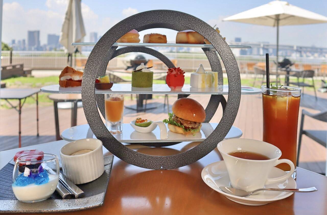 東京 お台場 ベイエリアを一望 開放感がたまらない Girl S Selection アフタヌーンティー With Lab ライフスタイル With Online 講談社公式 恋も仕事もわたしらしく