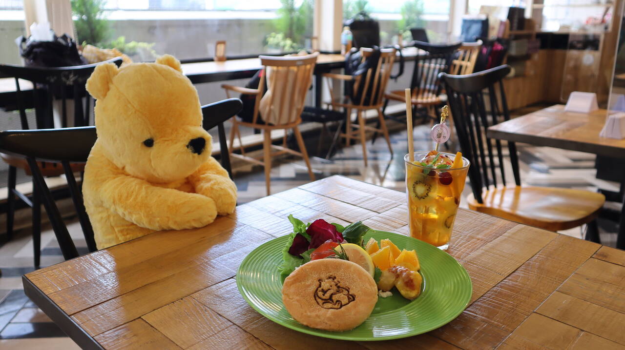 東京 新宿 8 3オープン クラシック プー の期間限定はちみつカフェ 低糖質スコーン マフィンなど英国伝統料理も With Lab ライフスタイル With Online 講談社公式 恋も仕事もわたしらしく