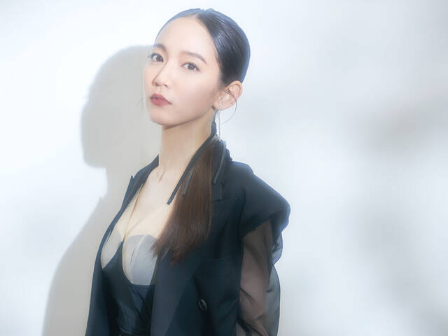 吉岡里帆 With Online 講談社公式 恋も仕事もわたしらしく