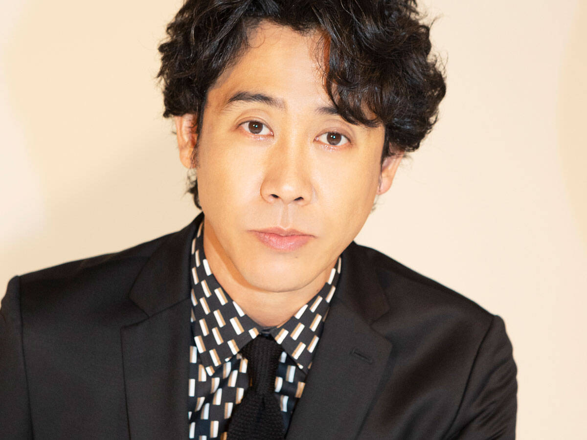 大泉洋 演じるのが辛かった それでも挑戦しようと思った理由 あの人に会いたい With Online 講談社公式 恋も仕事もわたしらしく